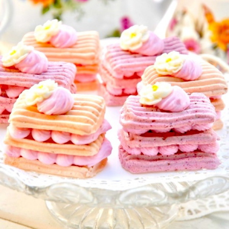 Кондитерская насадка 898 Tulip, прорезь 26 мм, большая лента с зубчиками Ribbon Basketweave